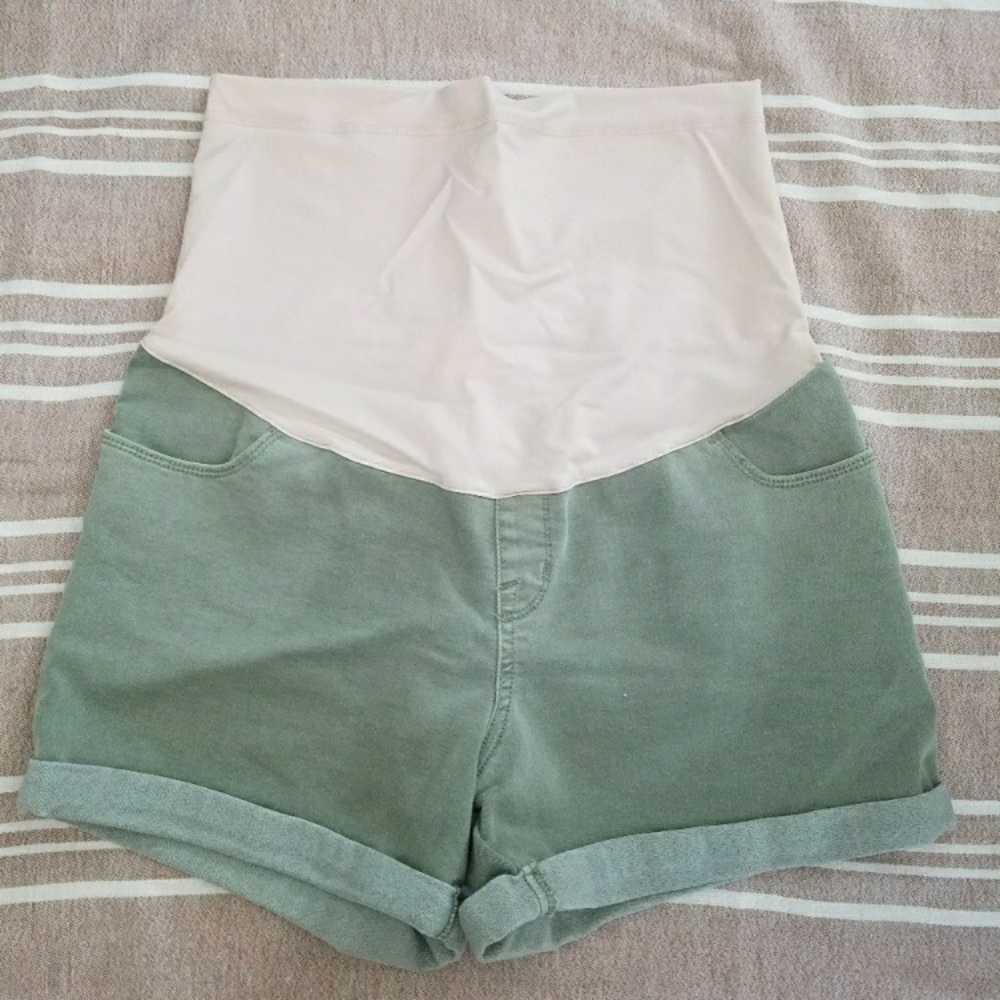Liz Lange Maternity Shorts